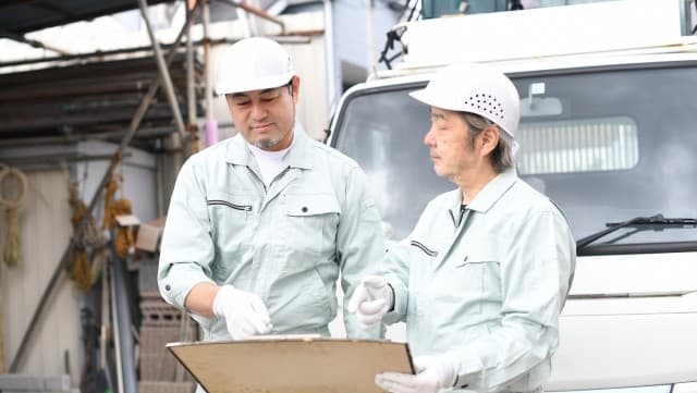 製造・設備・運輸・物流系の仕事は平日休みが多い