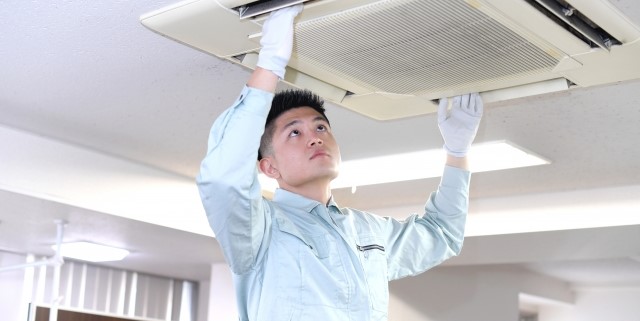 空港で働くインフラ設備