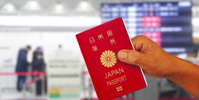 空港の入国審査の仕事